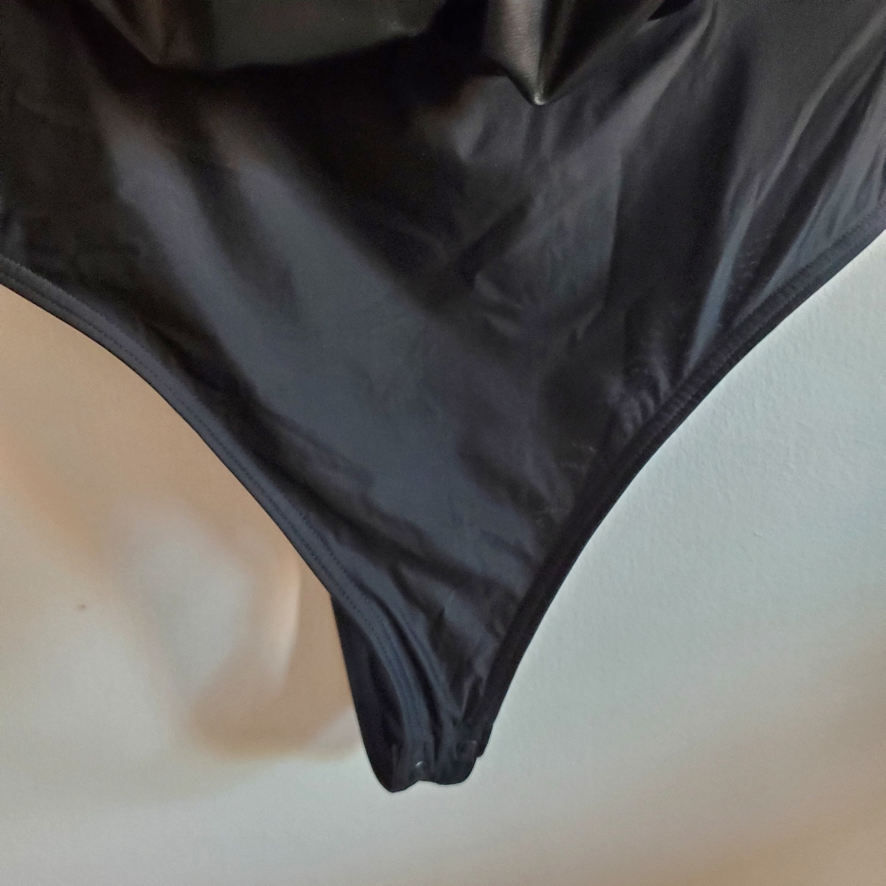 Wolford Revolve Faux Leather BodySuit Size XS Tube Top Grunge Festival Alt club - Picture 4 of 12